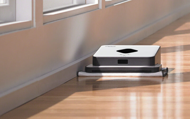 mopul robot Braava de la iRobot
